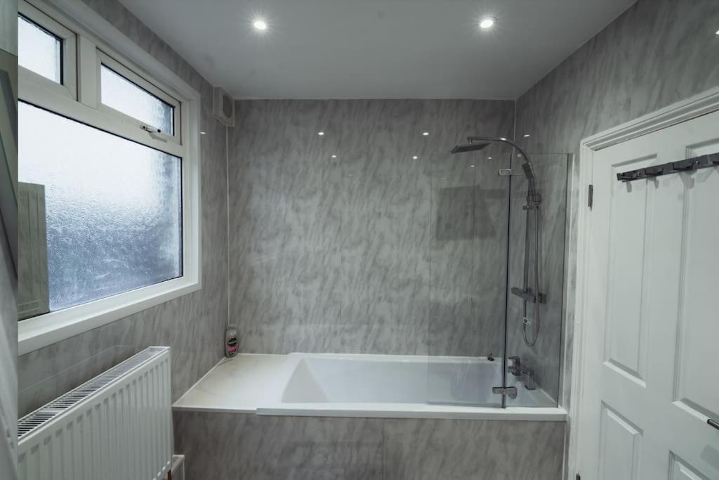 1 Bed - Wifi - Pet Friendly - Harrow 아파트 외부 사진